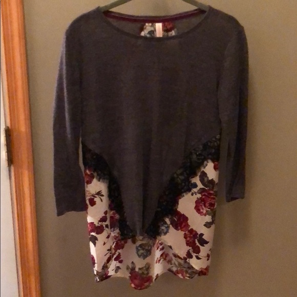 Blouse - Picture 1 of 3